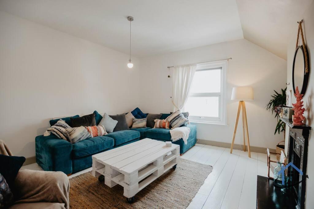 Indigo Snug - Gorgeous 2 Bed Flat In The Heart Of קרומר מראה חיצוני תמונה