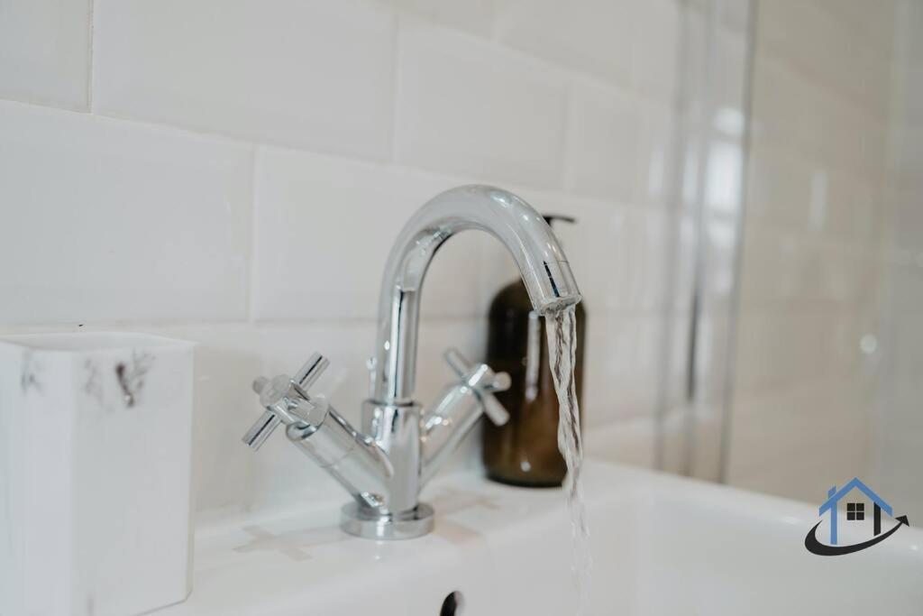 Indigo Snug - Gorgeous 2 Bed Flat In The Heart Of קרומר מראה חיצוני תמונה