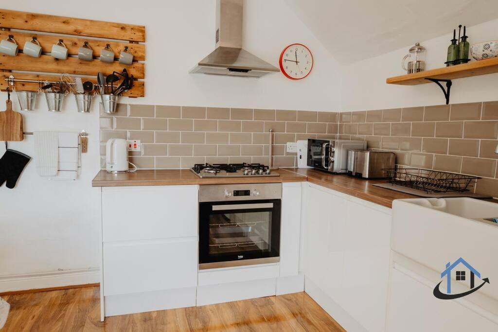 Indigo Snug - Gorgeous 2 Bed Flat In The Heart Of קרומר מראה חיצוני תמונה
